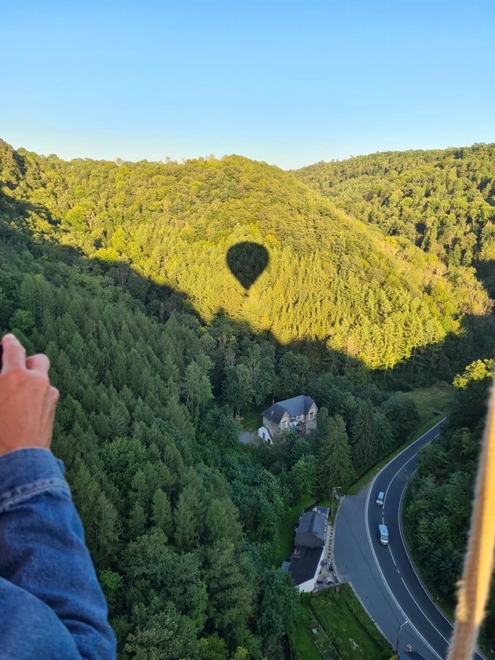 vol ciney dinant hanois pear balloon 2